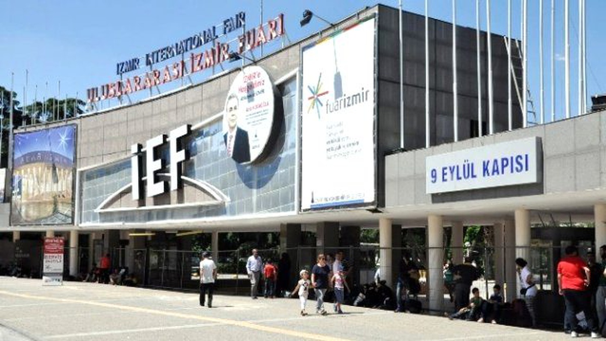 İzmir Fuarının Kapıları Suriyelilere Kapatıldı