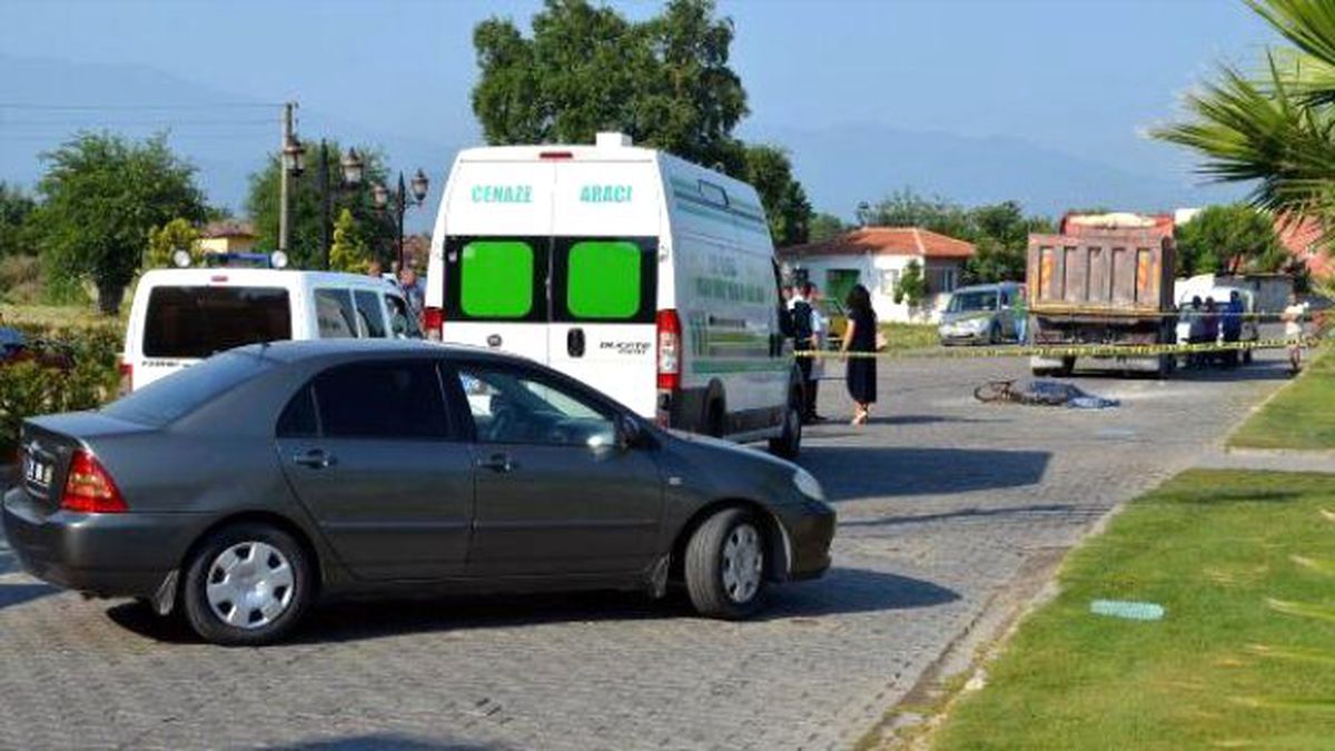 Kamyon Çarpan Bisiklet Sürücüsü Öldü