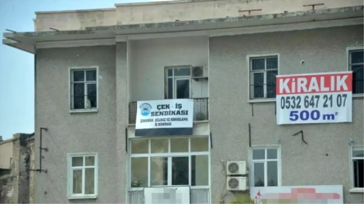 Kumar Oynatılan Sendikaya İtfaiye Merdiveni ile Baskın