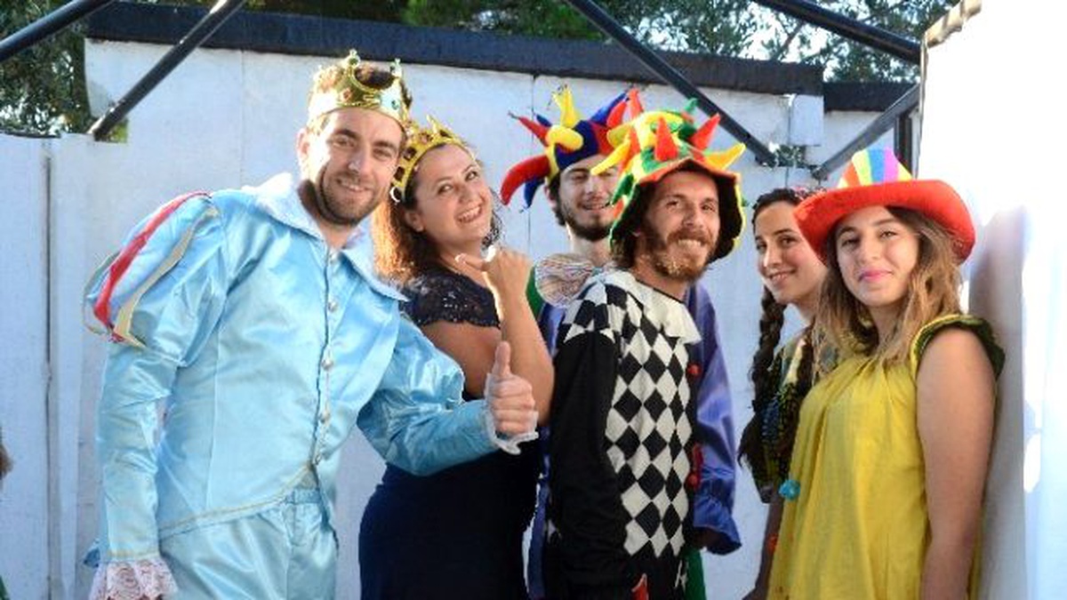 Kuşadası Belediyesi Çocuk Şenliği Sürüyor