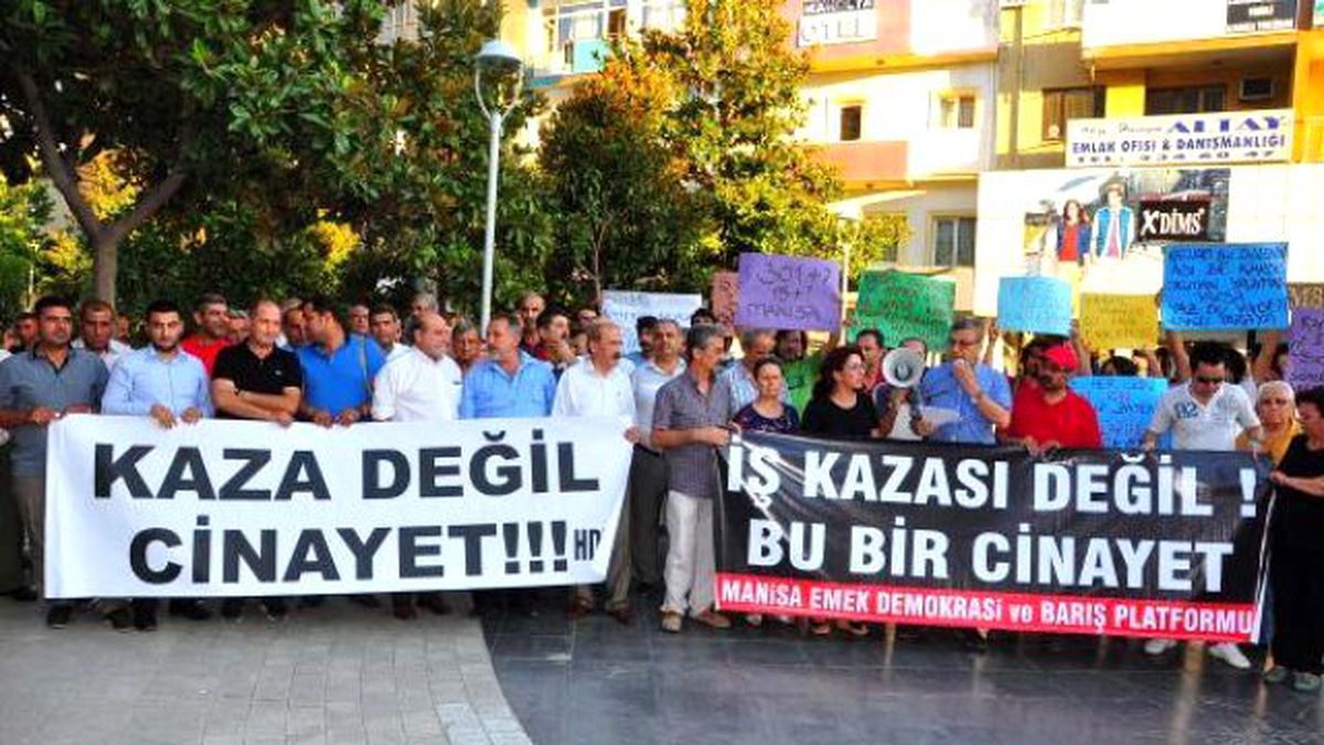 Manisa\'da Kaza: 15 Tarım İşçisi Öldü (11)
