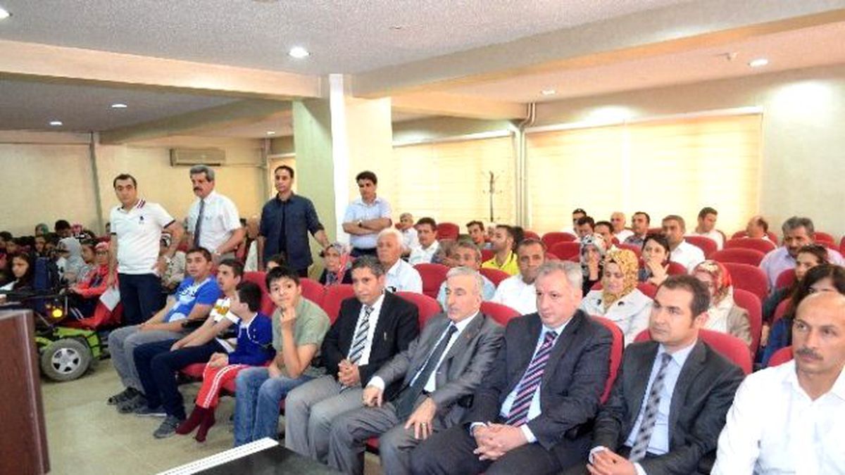 Öğrencilere, Tablet Bilgisayar Dağıtıldı