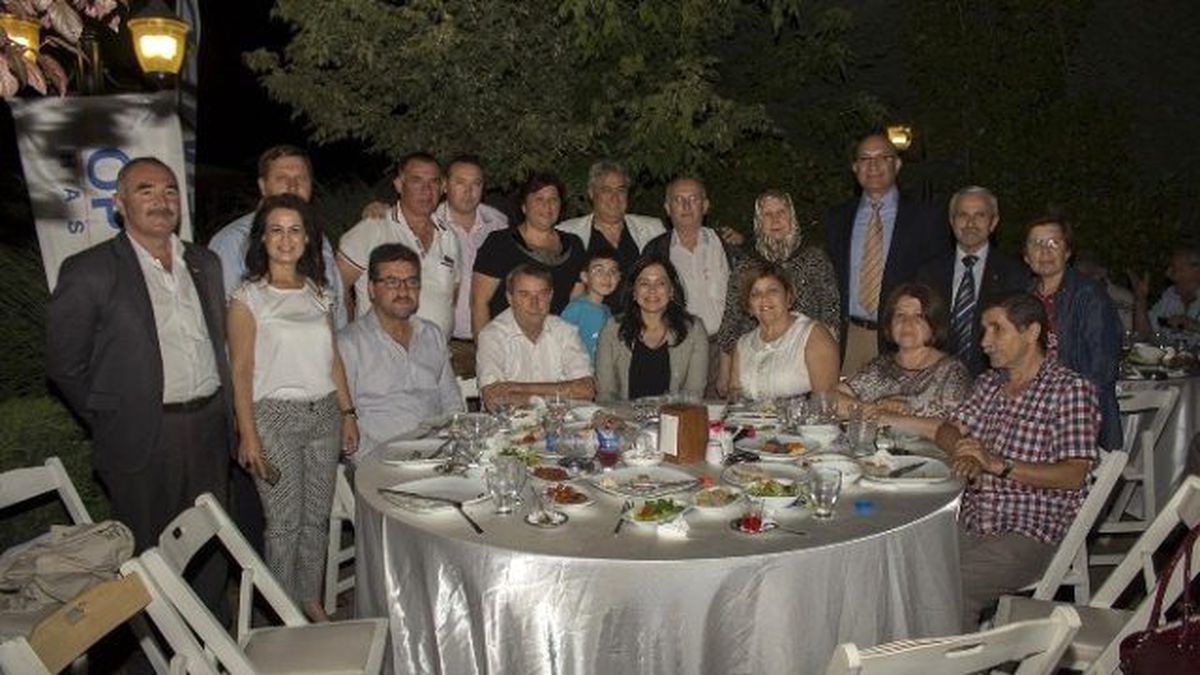 Optimed Hastanesi\'nden Muhtarlara İftar Yemeği