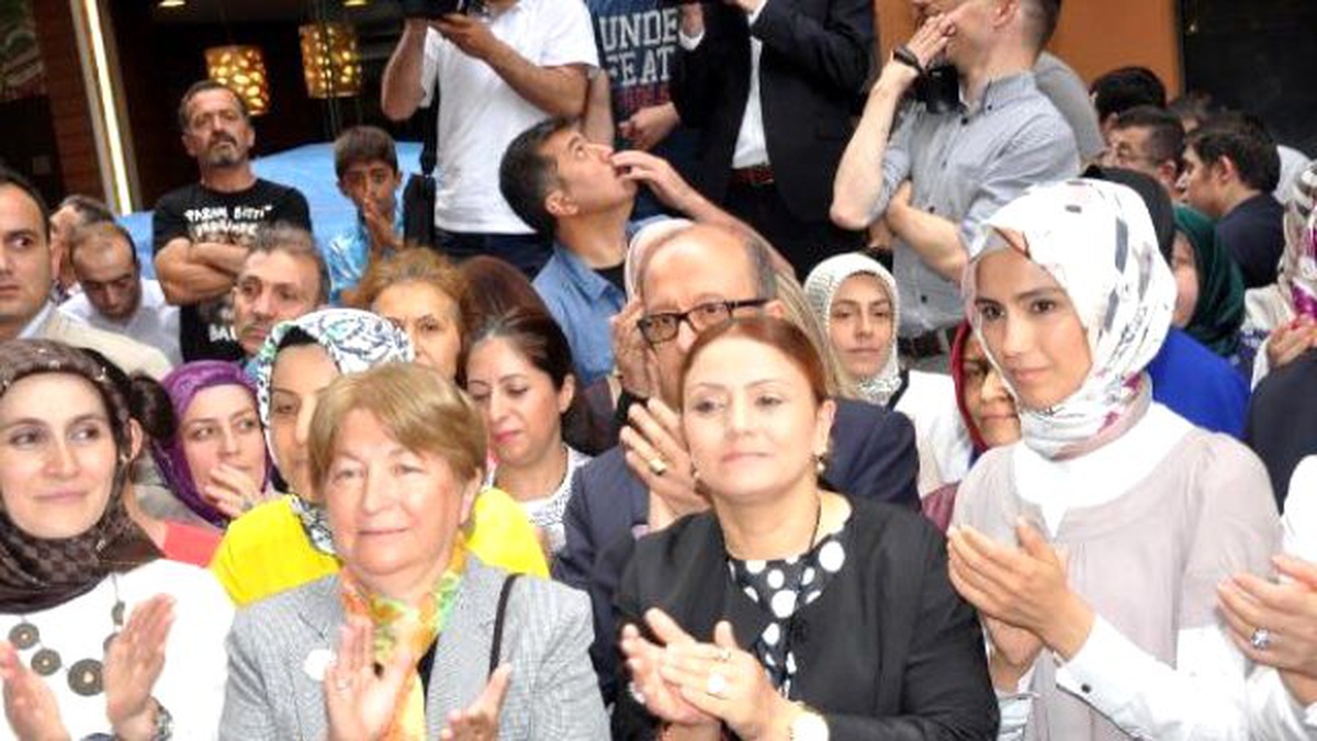 Sümeyye Erdoğan, Kadem\'in Trabzon Şubesinin Açılış Törenine Katıldı