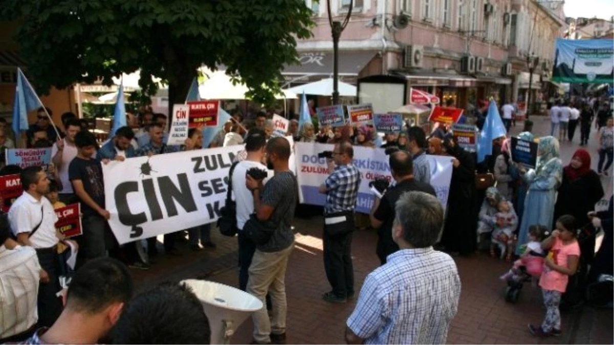 Uygur Türklerine Uygulanan Baskı Politikası Bartın\'da Protesto Edildi
