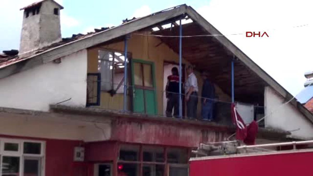 Z.ereğli\'de Çıkan Yangında 3 Kişi Dumandan Etkilendi