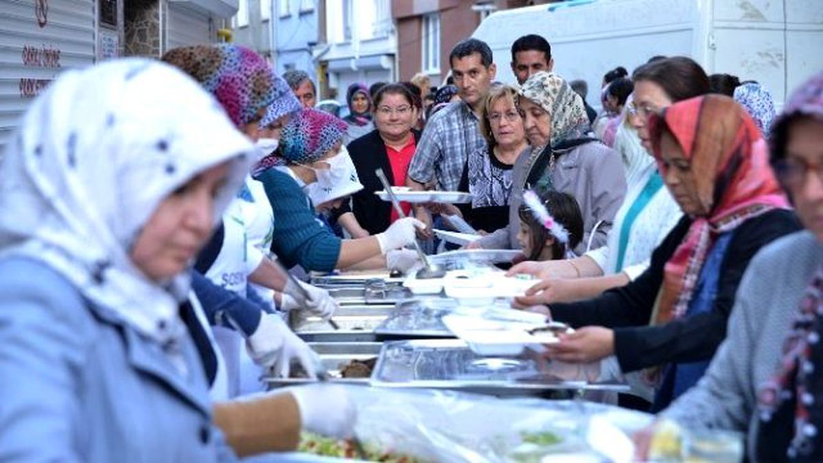 4 Mahalle Halkı Tepebaşı İftarında Buluştu