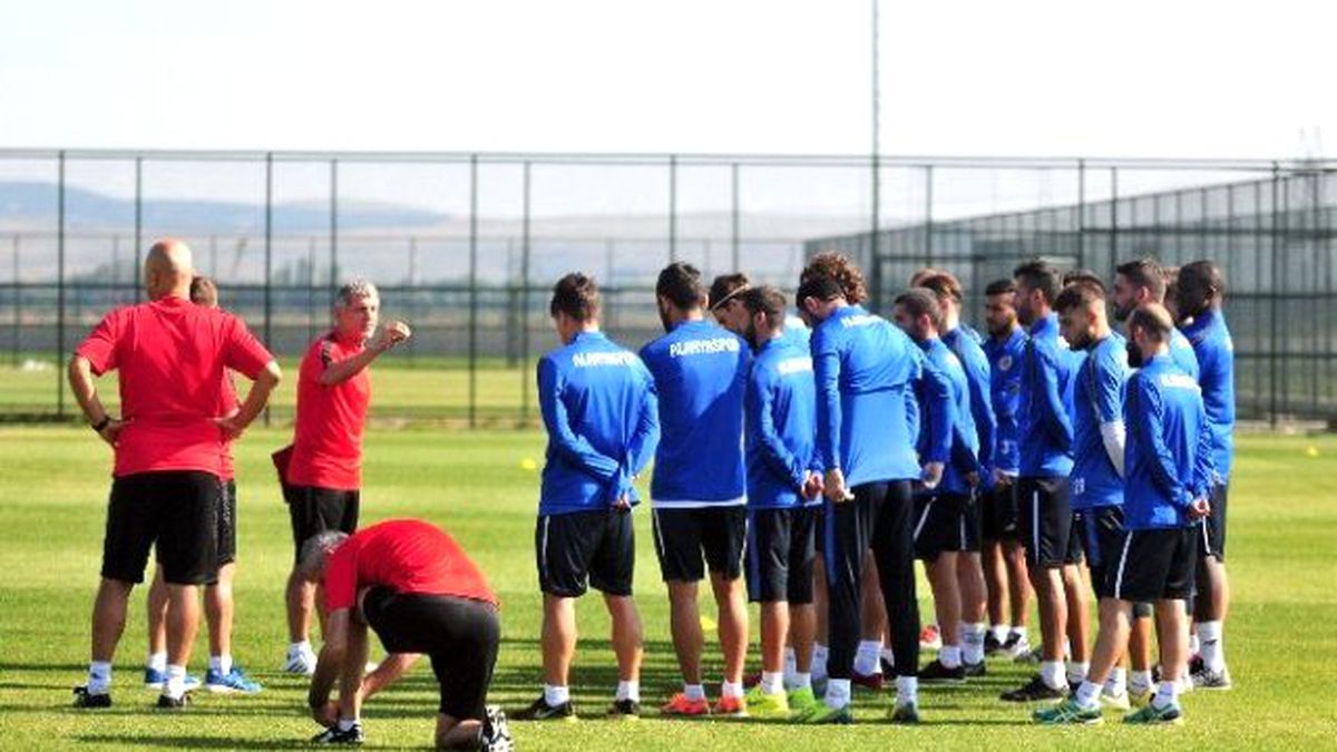 Albimo Alanyaspor\'un Afyonkarahisar Kampı Devam Ediyor