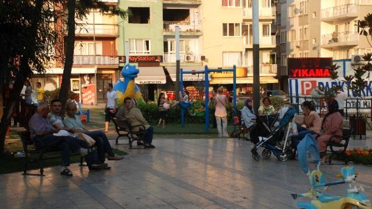 Aydınlılar İftarı Parklarda Serinleyerek Bekliyor