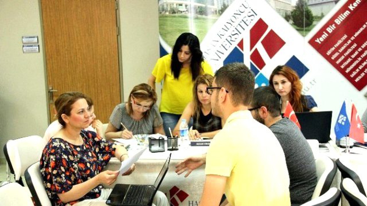 Bilim ve Teknolojinin Adresi Hkü\'de Tercih Günleri Başladı