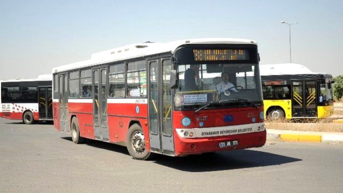 Diyarbakır\'da Toplu Taşıma Araçlarının Koltukları Yenilendi