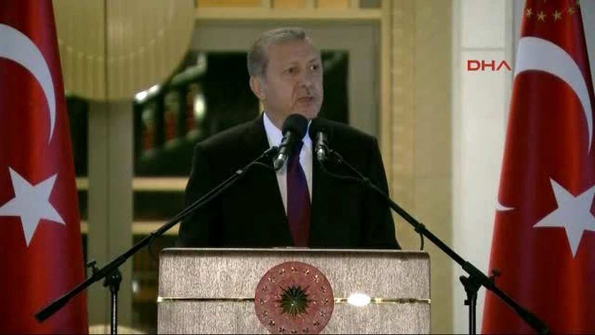 Erdoğan: Şu Masa Geçenlerde Gazetelerde Yazan Meşhur Masadır Çok Komik Bir Rakamla ve Suntadır O...