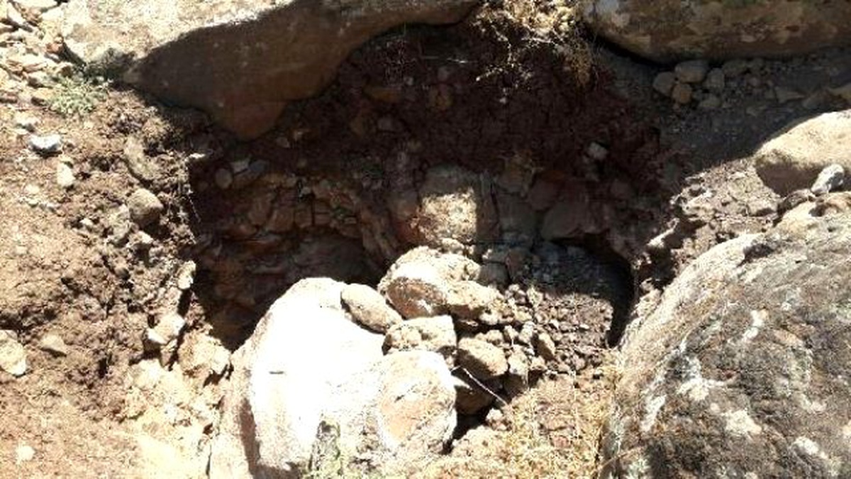 Eski Mezarlıkta Kazı Yapan 3 Kişi Gözaltına Alındı