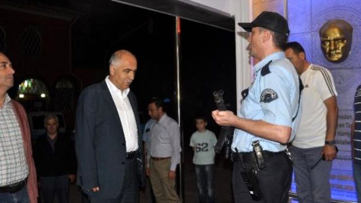 Giresun Valisi Karahan Polislerle Sahur Yemeğinde Bir Araya Geldi