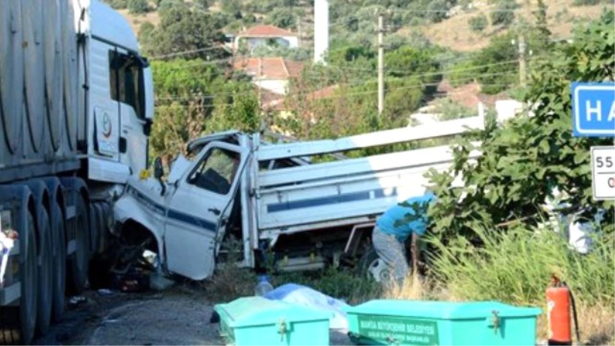 Manisa\'da 15 Kişinin Öldüğü Trafik Kazası