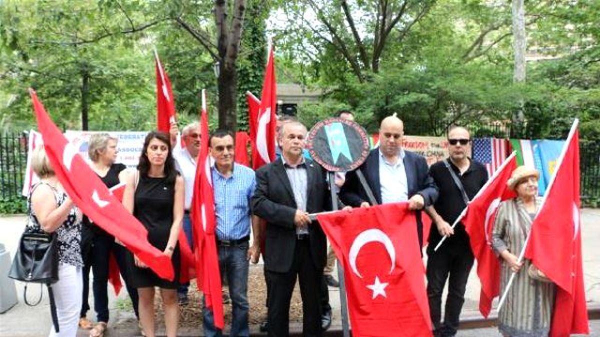 New York\'ta Çin Protestosu…