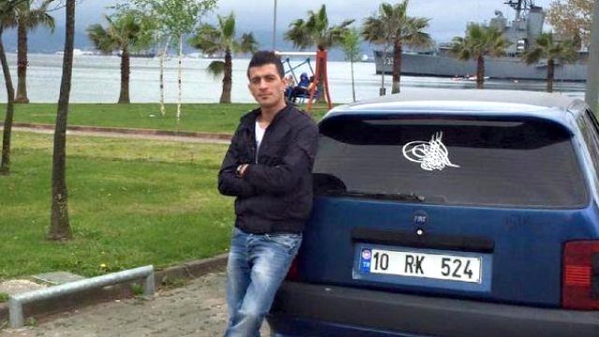 Otomobille Semt Pazarından Geçerken Bir Kızı Yaraladı, Dayak Yedi