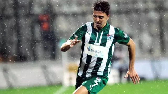 Ozan Tufan Valencia'yla Anlaşmaya Vardı - Son Dakika Spor