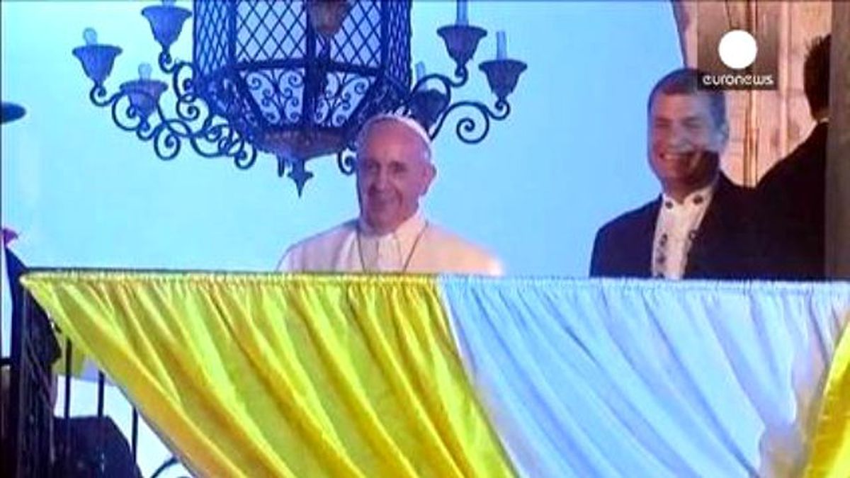 Papa Francis Solcu Başkan Correa\'ya Nefes Aldırdı