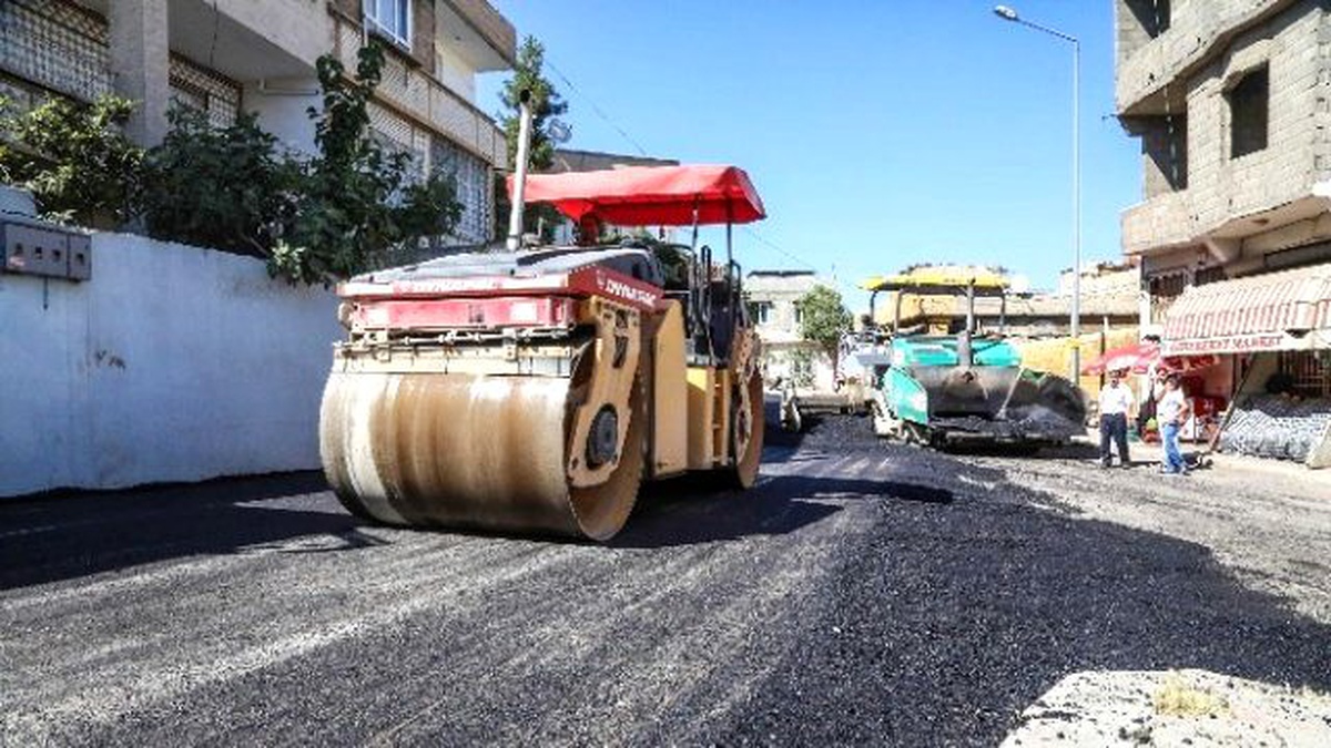 Şehitkamil Çağlayan\'da Yolları Yeniliyor