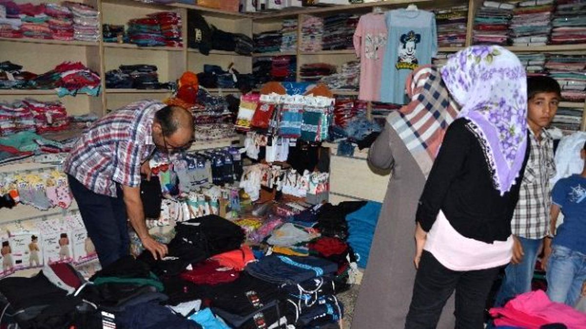 Siverek\'te Yetim ve Öksüzlere Bayramlık Yardımı