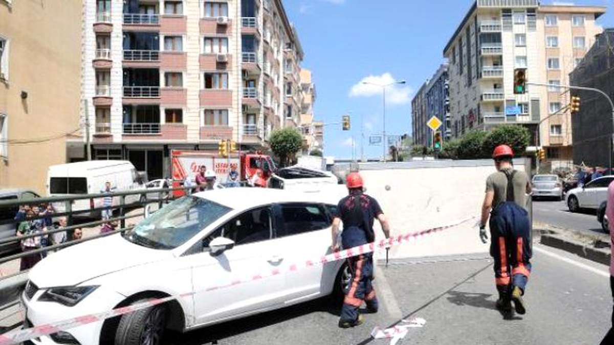 U Dönüşü Kazası: 2\'si Kadın 3 Kişi Yaralandı