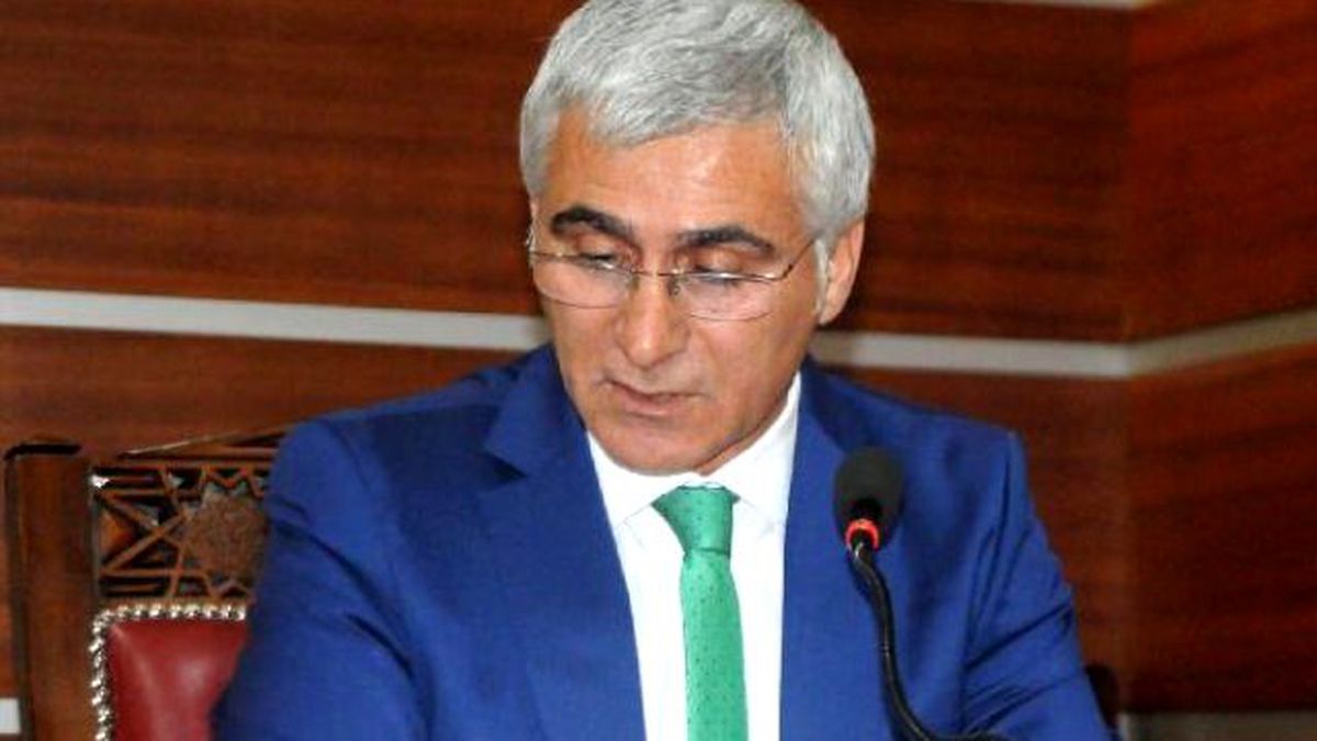 Yalova\'da AK Parti\'li Meclis Üyesi Partisinden İstifa Etti