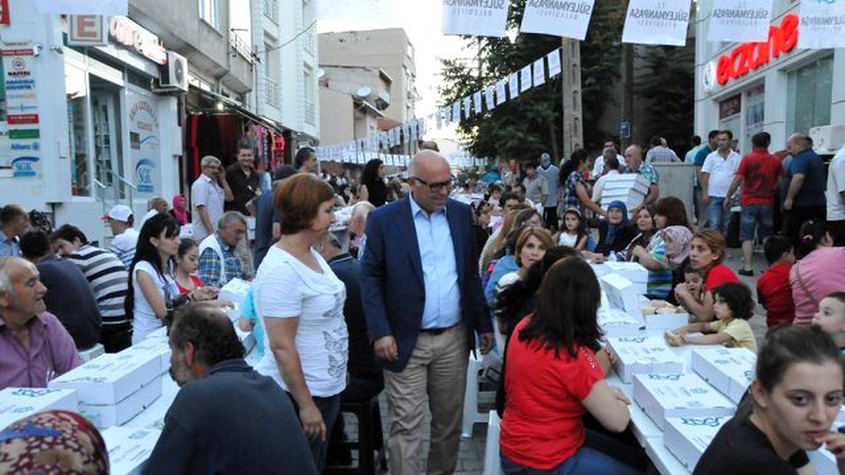 1600 Gündoğdu Mahallesi Sakini Orucunu Birlikte Açtı