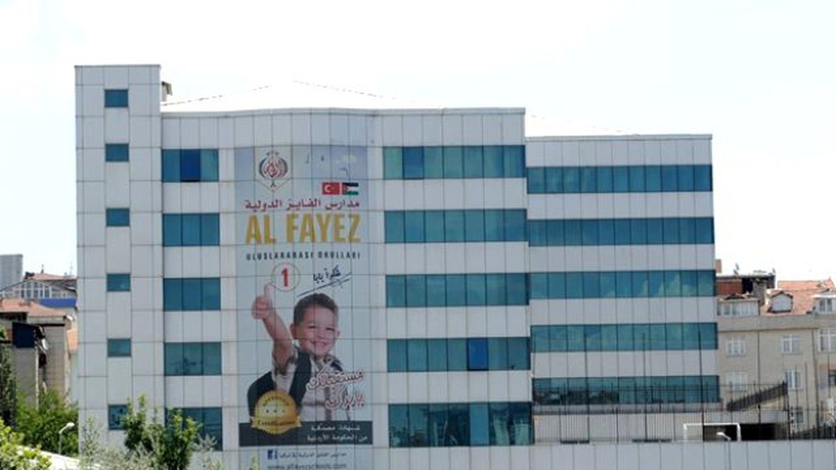 2 Milyon Suriyeli Mülteci, Arap Yatırımcıya Onlarca Okul Açtırdı
