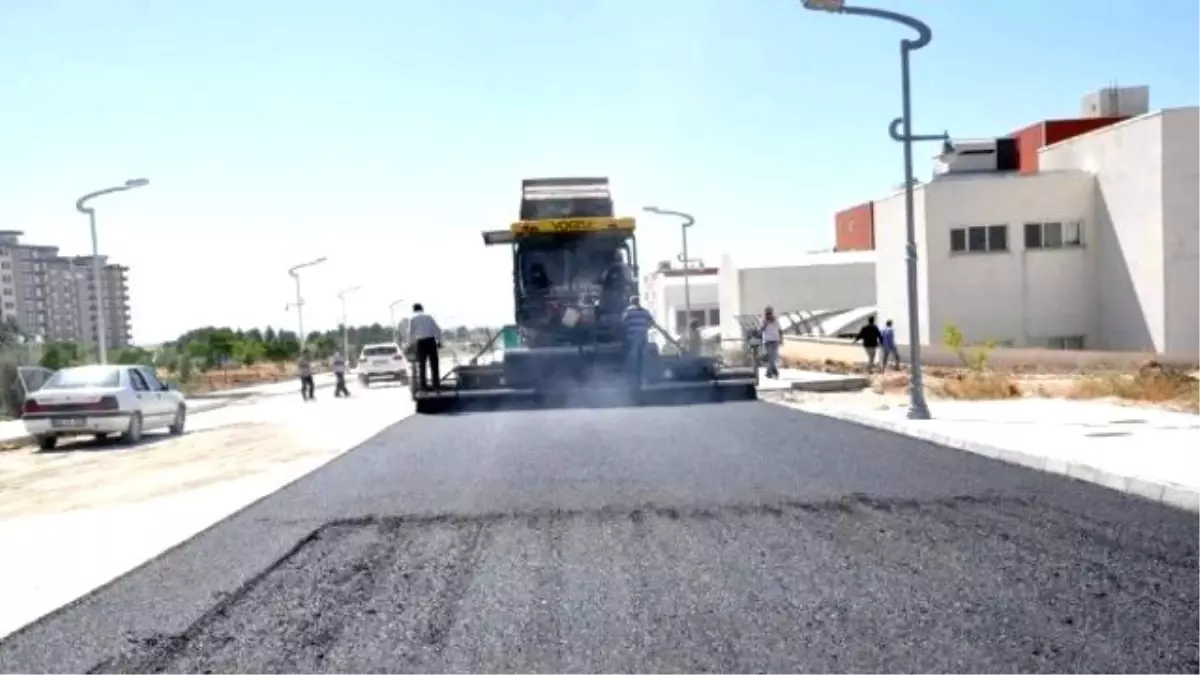 Adıyaman Üniversitesi Kampüs İçi Asfaltlama Çalışmaları Başladı