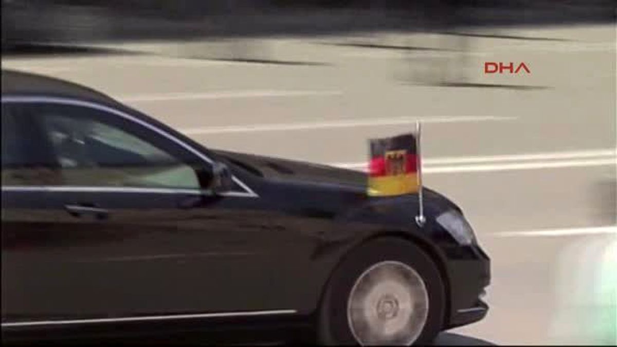 Almanya Başbakanı Merkel Arnavutluk?u Ziyaret Etti