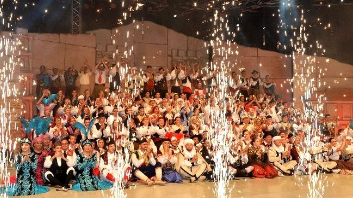 Altın Karagöz Festivali\'nde Dünyaya Barış Mesajları