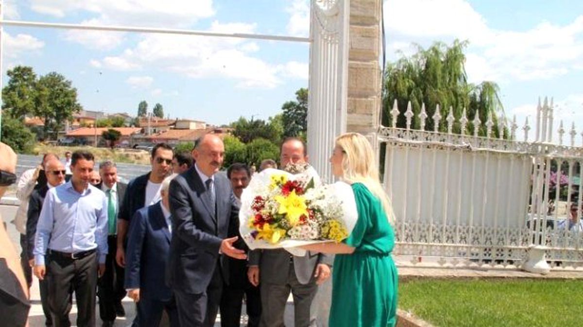 Bakan Müezzinoğlu\'ndan Başkan Gürkan\'a Ziyaret