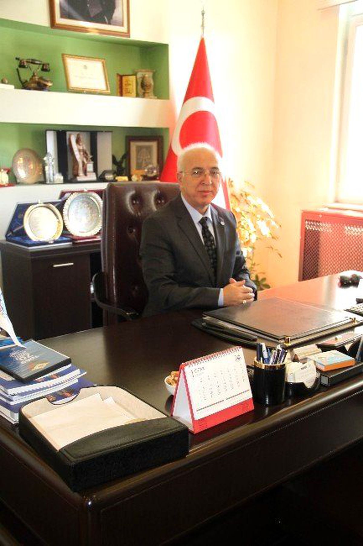 Başkan Hiçyılmaz İkv Başkanlığına Seçilen Zeytinoğlu\'nu Kutladı