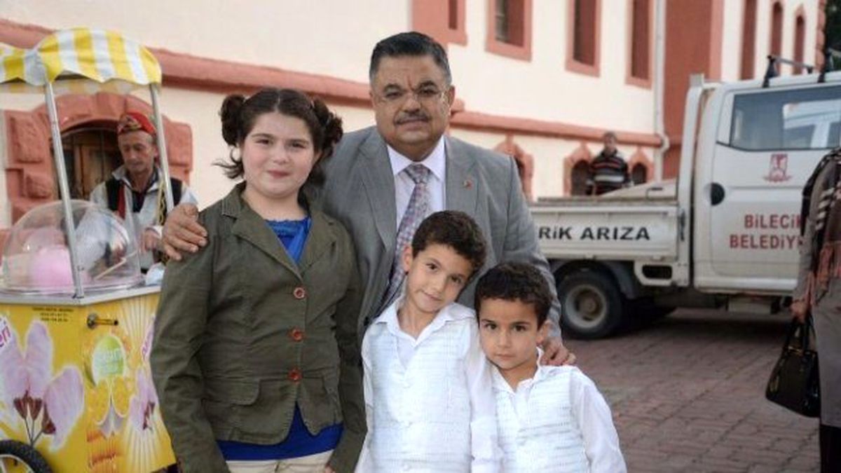 Bilecik Belediyesi Personeli İftar Yemeğinde Bir Araya Geldi