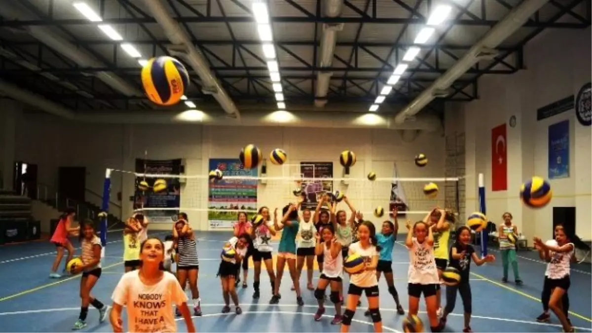 Büyükşehir'in Yaz Spor Kurslarına Büyük İlgi