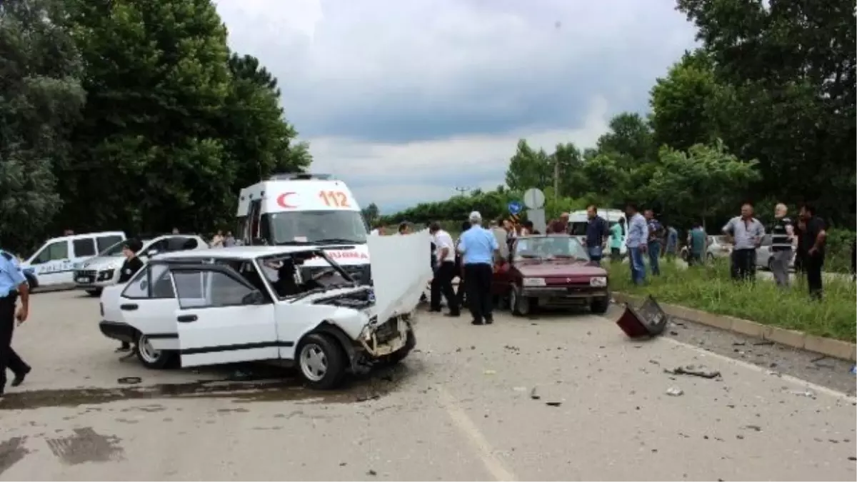 Çarşamba\'da Trafik Kazası: 7 Yaralı