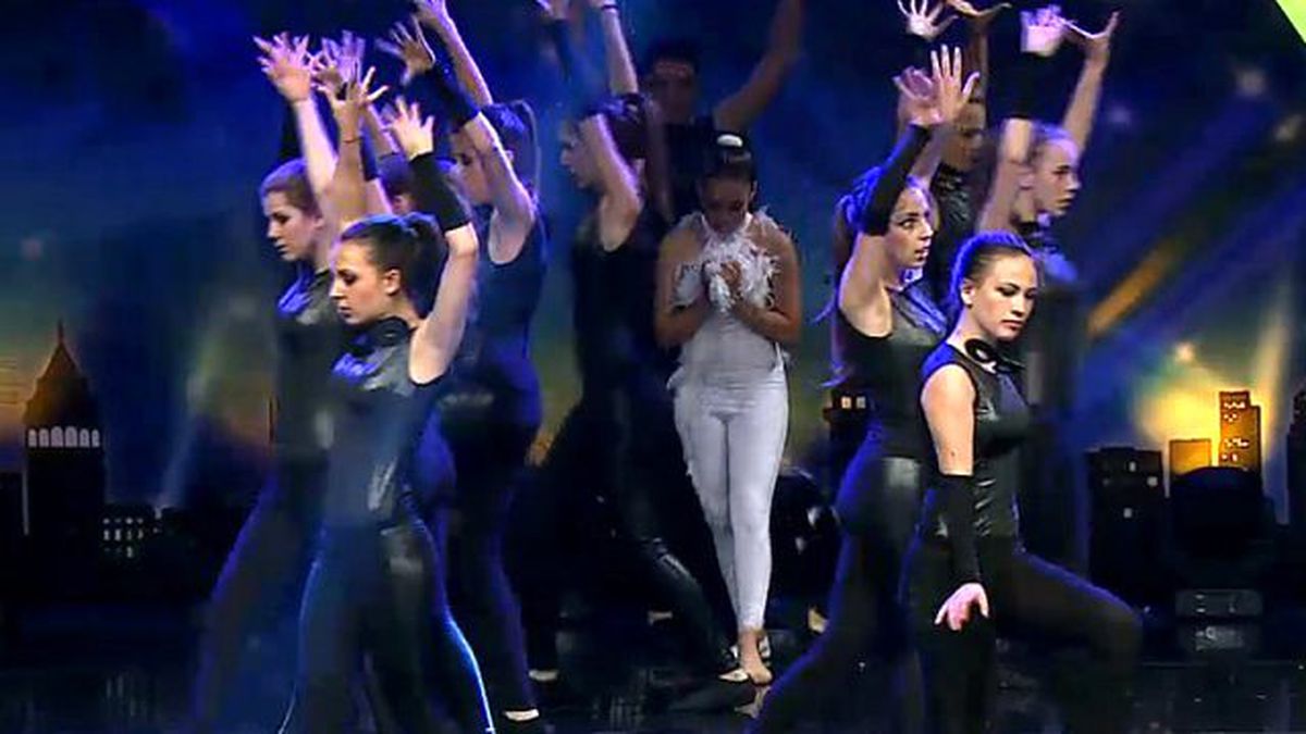 Dilek ve Kosara Grubu\'nun Yarı Final Performansı