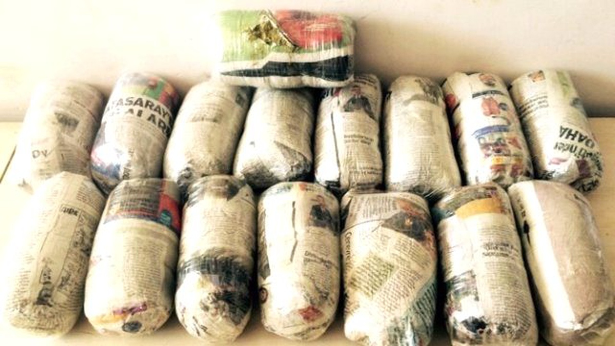 Diyarbakır\'da Polis 16 Kilogram Esrar Ele Geçirdi