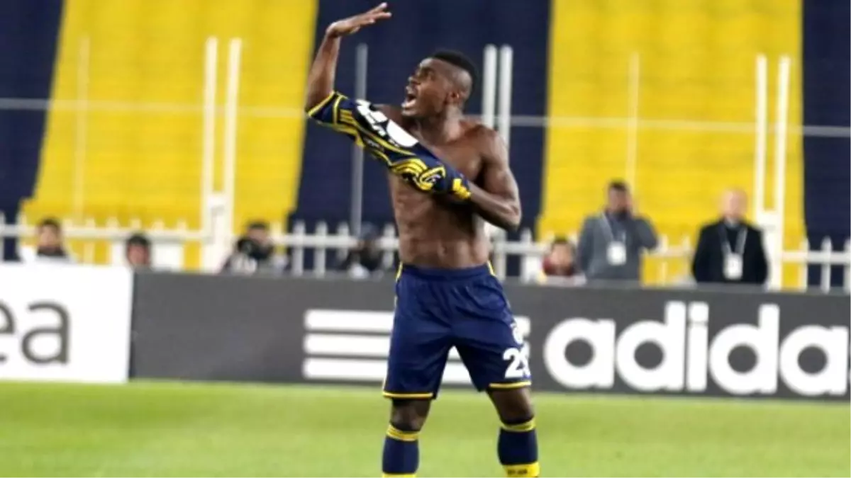 Emenike Dubai\'ye Gitti