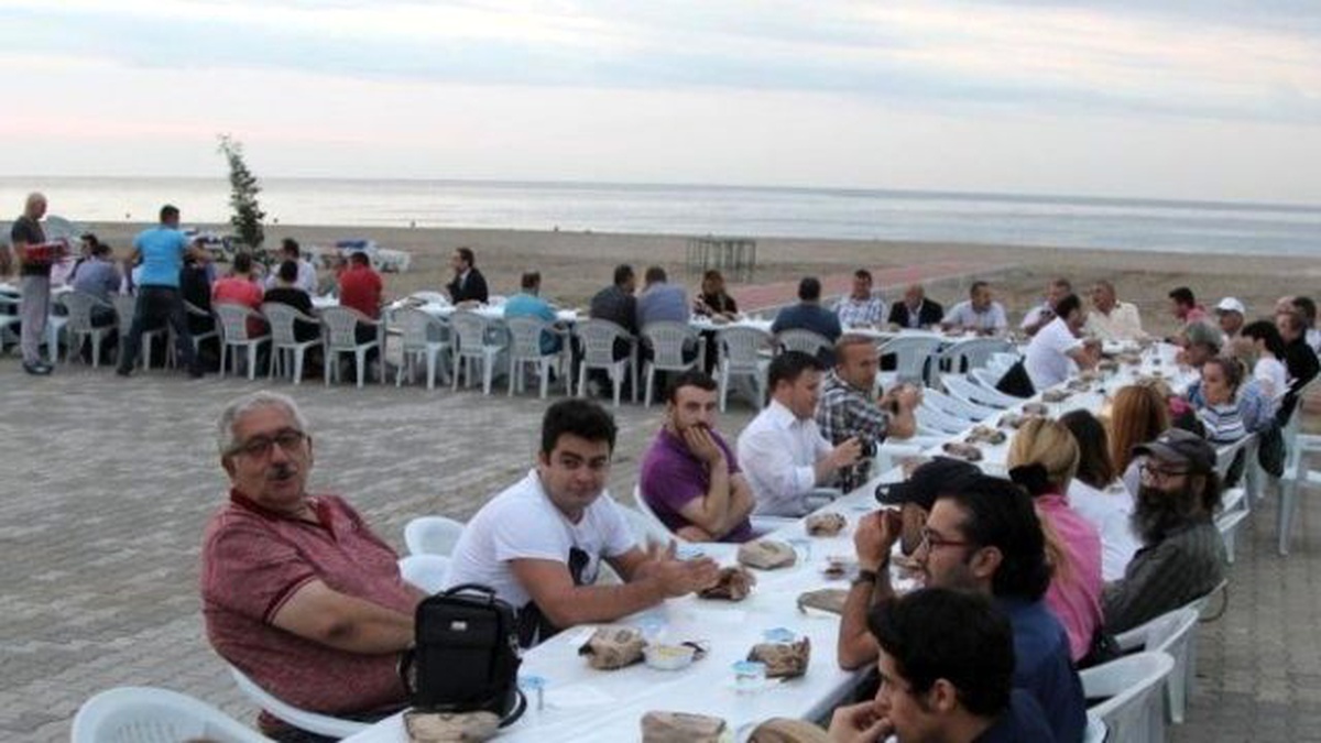 Giresun Belediyesi Muhtarlar ve Basın Mensuplarına İftar Verdi