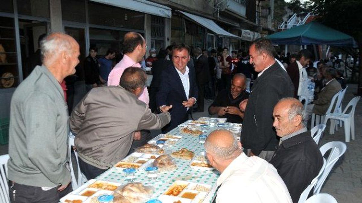 Gümüşhane\'de Açık Hava İftarına Yoğun İlgi