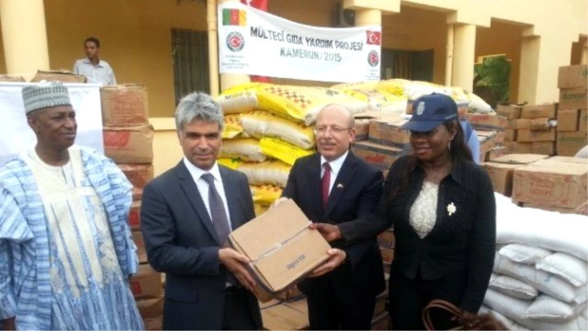 Kamerun\'daki Mülteci Kamplarına Gıda Yardımı Yapıldı