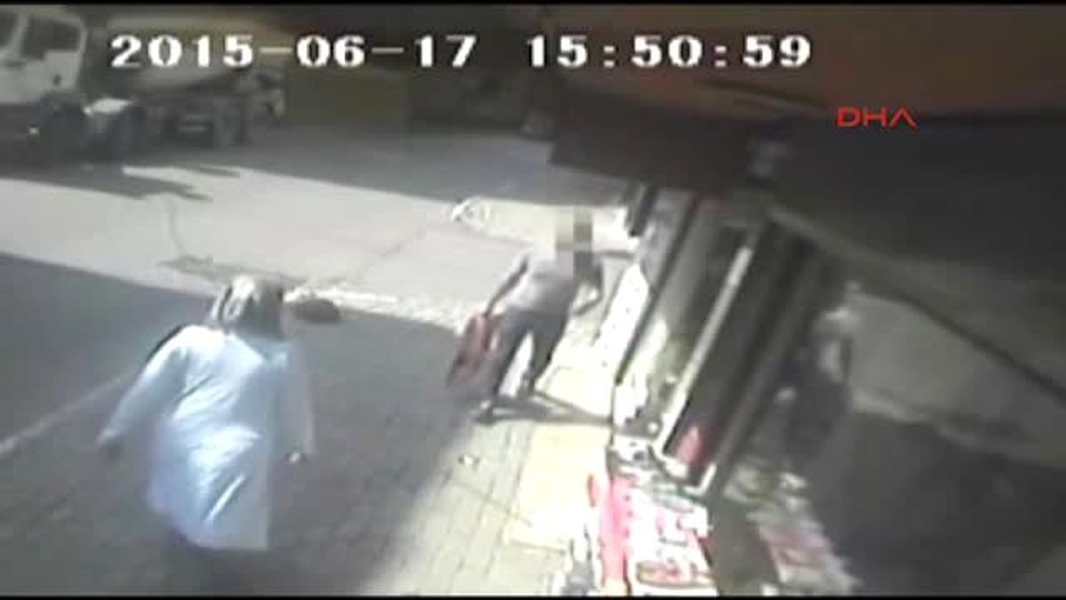 Pompalı Tüfekle Banka Soygunu Güvenlik Kameralarına Yansıdı