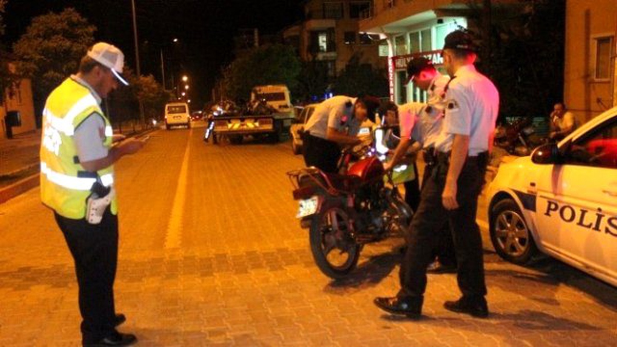 Tavşanlı\'da Gece Motosiklet Denetimleri