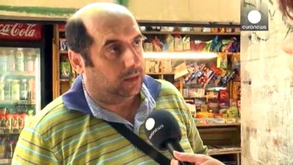 Yunan Halkı Endişe İçinde Çözüm Bekliyor