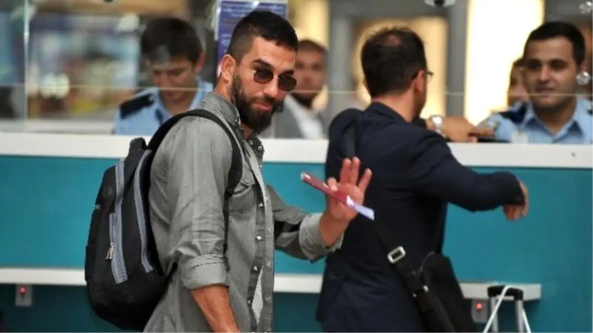 Arda Turan Barselona\'ya Geldi