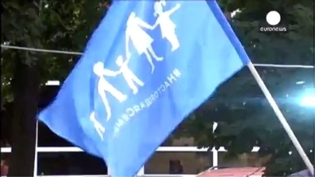 Birleşik Rusya Partisi\'nden \'Gerçek Aile\' Bayrağı