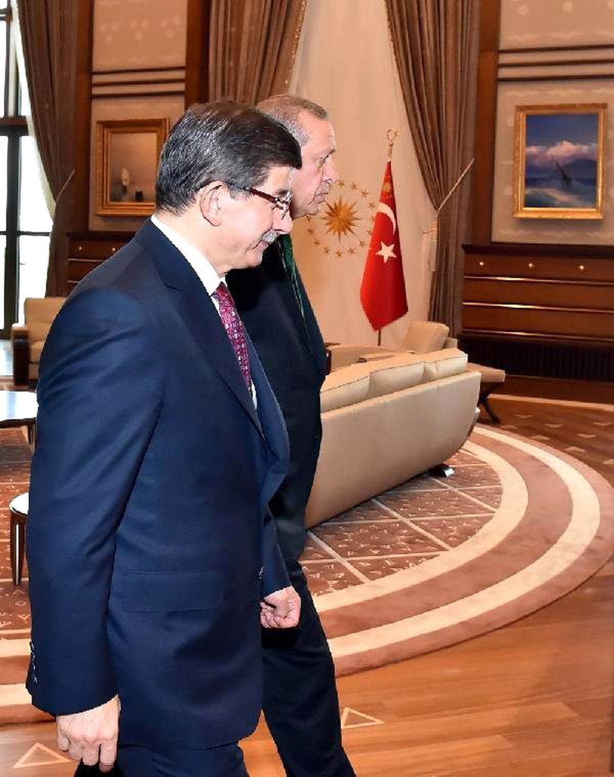 Cumhurbaşkanı Erdoğan, Beştepe\'de Davutoğlu ile Görüştü