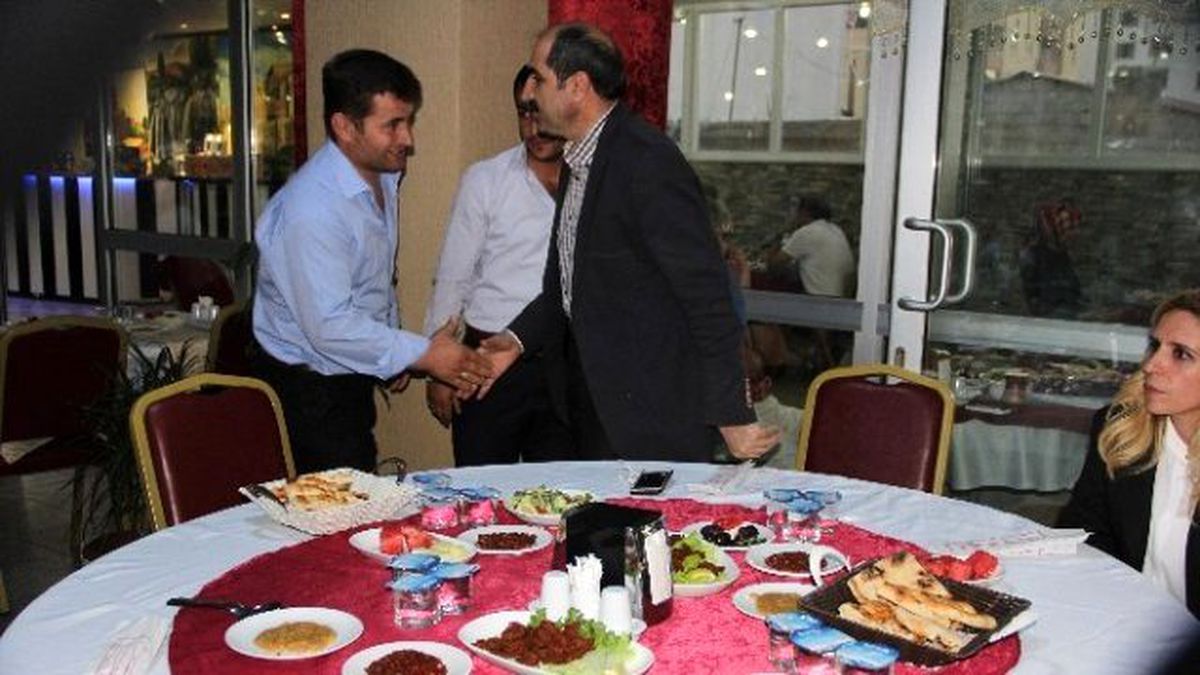 Diriliş Gençlik Derneği İftarda Kimsesizlerin Sesi Oldu